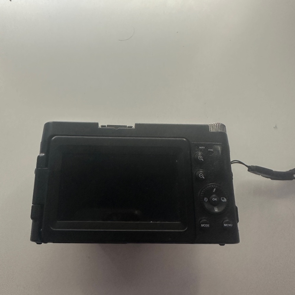 Digital Camera - Picture 4 of 7